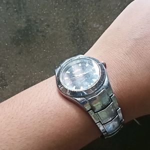 A Stainless Steel Ladies Wrist Watch