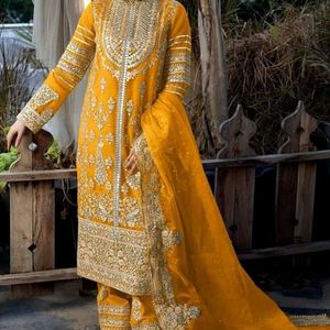 New Standard Pakistani Poshaq Dresses Beautiful Dr