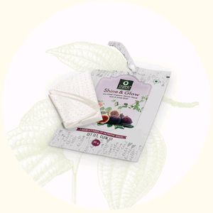 Nykaa Face Scrub+Organic Harvest Sheet Masks Combo