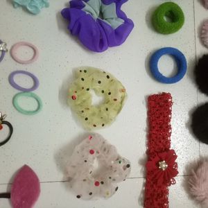 Pack Of 32 Hair Accessories