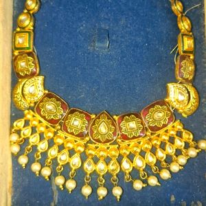 Golden Polished Kundan Necklace