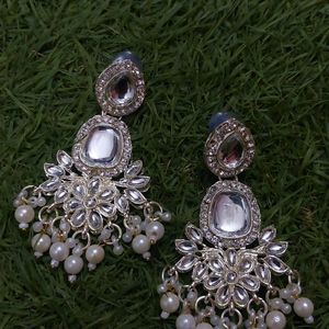 Khubsurat Earing