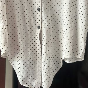 Black Dotted Halfsleev Top