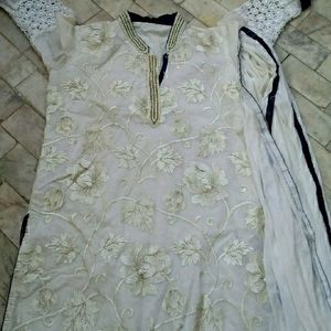 Very Beautiful Kurti With Soft Dupatta