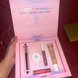 Just Herbs Makeup Essentials Glam Box