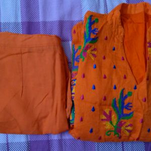 Embroidered kurta with pants