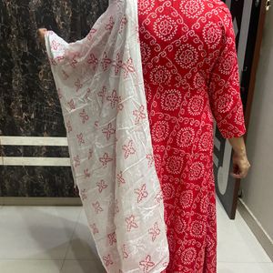 Bandej Red Kurta Plazzo With Dupatta