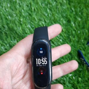 MI Band 5 In Very Nice Condition. Only 1 Month Old