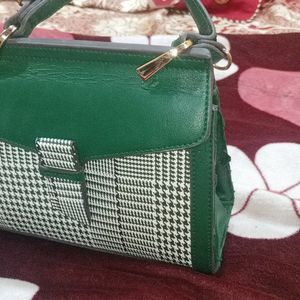 OFFERING 🤯Amazing Handbag 👜
