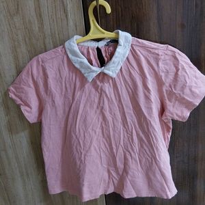 Crop top with collar shape neck