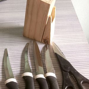 Knife Set With Stand