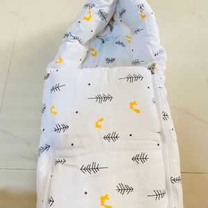 Baby Carrying Bag / Bed , Beautiful Design