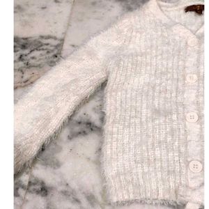 Very Soft And Thick Sweater For Girls