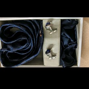 Alvaro's Tie,pocket square,cufflink Men Gift Pack