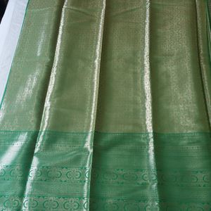 Banarasi Pure Organza Silk Saree 🌼