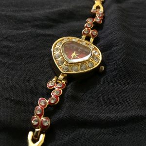 Beautiful Red Degined Watch'