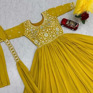 Embroidered Gown Yellow 🟡 For Festive Nd Wedding!