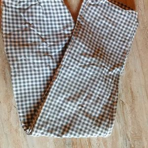 Black And White Checks Pant