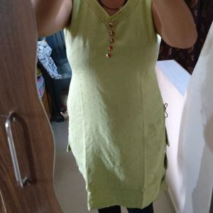 Latkan Kurti