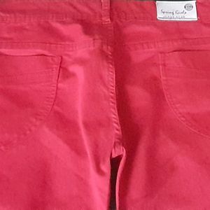 Women's Red Capri