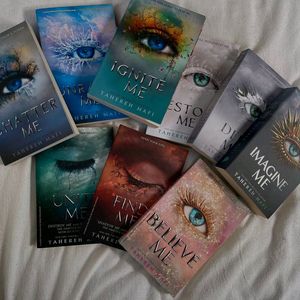 Shatter Me Book Set