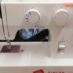 Singer Sewing Machine Promise 1412