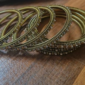 Stone Bangles 8 PIECES (1set)