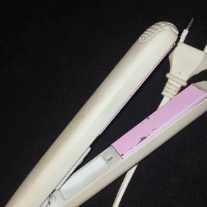 Mini White And Pink Straightener ❤️