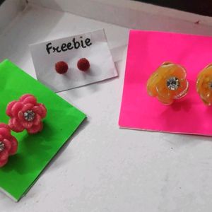 Pink Floral Studs, Holographic Studs and Freebie😊