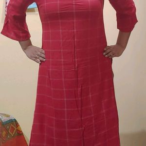 Gerua- Women Red Checked Straight Kurta