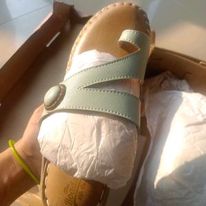 Roadster Sea Green And Beige Textured One Toe Flat