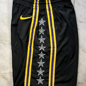 NIKE LAKERS SPECIAL EDITION SHORTS SIZE -32