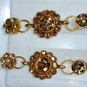 Flower Design Necklace Set With Earrings (Golden Colour)