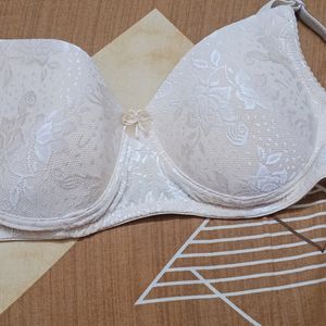 LACE PADDED BRA