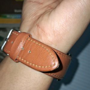 wrist watch witnout battery or cell