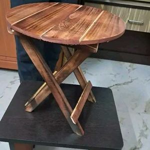 Small Foldable Wooden Table