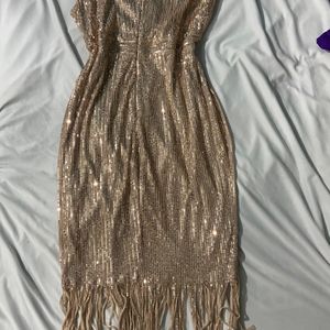 Cold-Shoulder Sequined Fringed Bodycon Cocktail Dr