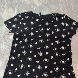 Black T-shirt With Flower Print