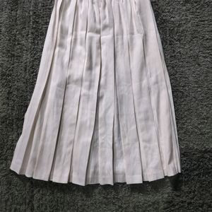 Knee Length White Pleated Skirt