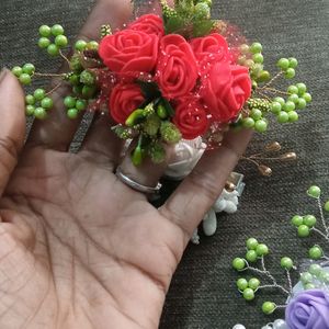 3 Different Floral Aligator Hair Clips.