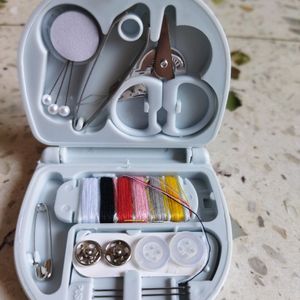 Mini Travel Plastic Sewing Kit