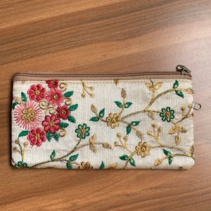 Traditional purse