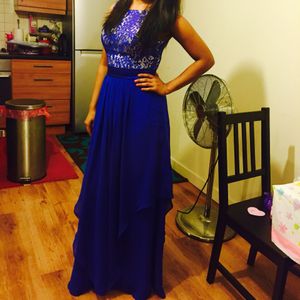 Gorgeous sleeveless blue long gown