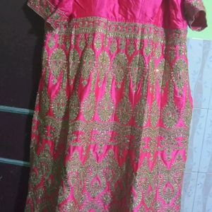 Beautiful reception party gown.I want to sell this gown in cash...cash price 2000)..