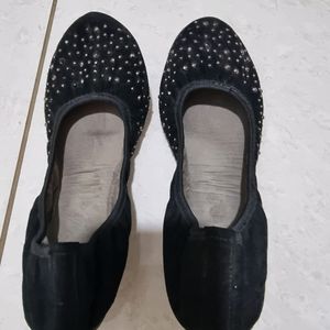 Cute Black Ballerinas - Carlton London