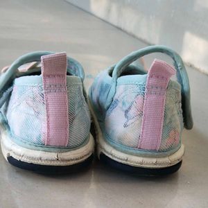 Cutewalk By Babyhug Girl Shoes 👟