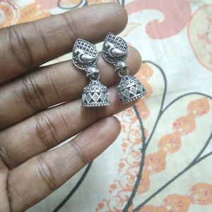 4 Sets Earrings