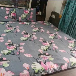 Double Bedsheet With 2 Pillow Covers