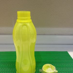 Tupperware 1 Litre Bottle Neon Colour