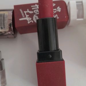 Waterproof ,smudged Proof,beautiful Shade Lipstick